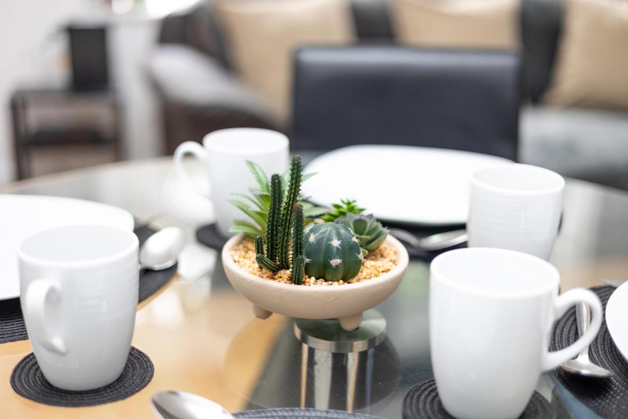 Spacious 3 Bedroom Ground Floor Apartment - 10 Mins From City Centre Leeds  Ngoại thất bức ảnh
